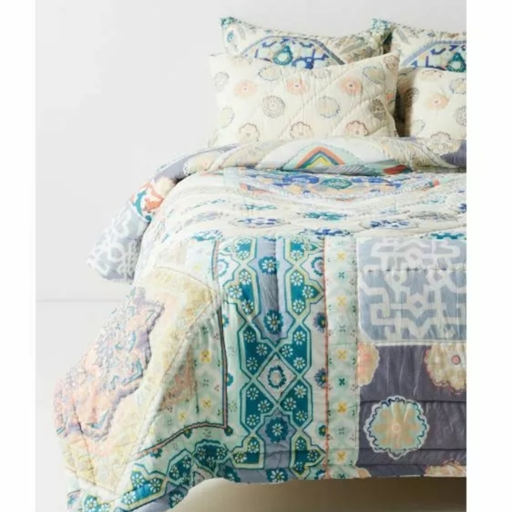 ANTHROPOLOGIE PONSONBY QUEEN QUILT - Picture 1 of 4